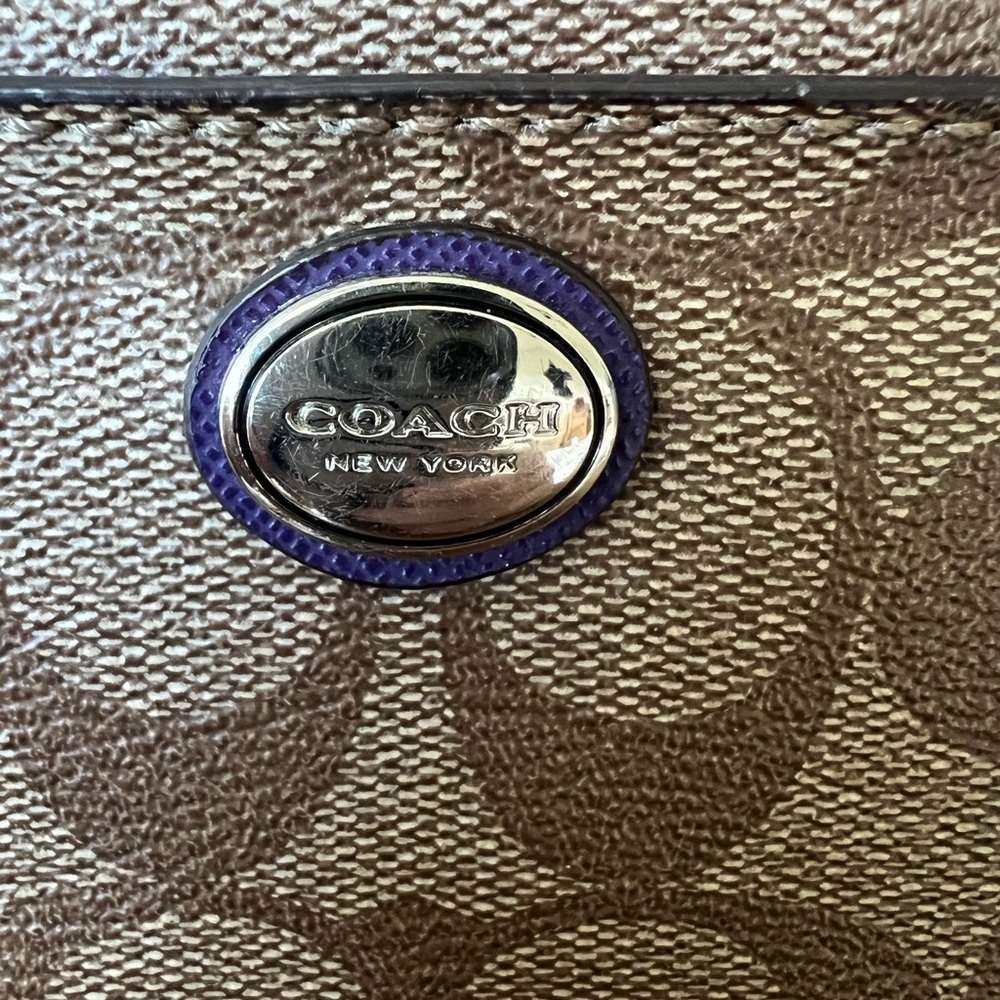 Coach Peyton Signature Wristlet Zipper Go Go Wallet with Purple Trim-  F49965 - Picture 5 of 12